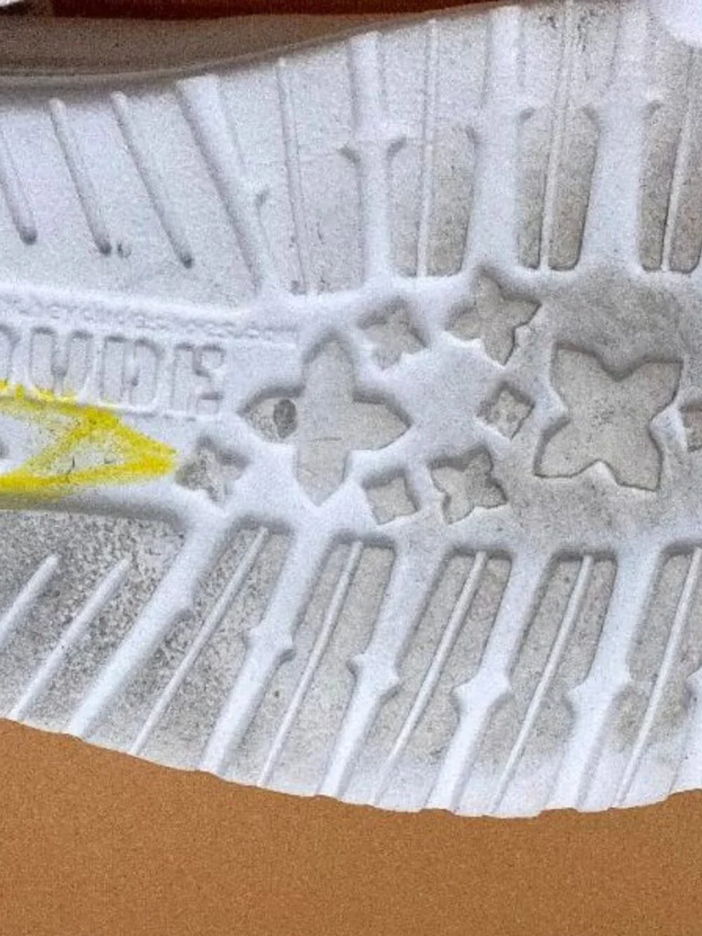 HEY DUDE WALLY SLUB MENS WHITE CANVAS COMFORT SHOES SIZE 9